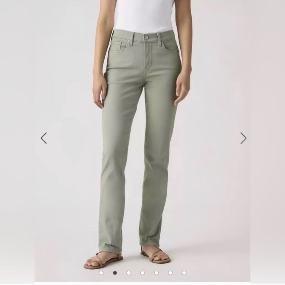NWT Levi’s Mint Sage Green Straight Leg Pants Jeans Size 28 x 30 Y2K 90s Preppy